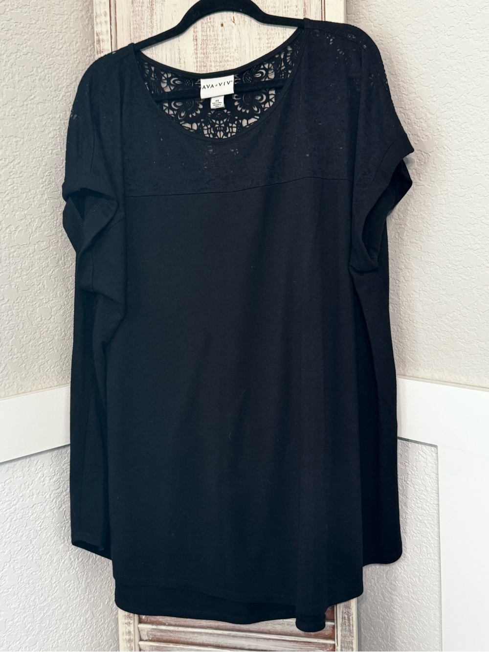 CUTE! Ava & Viv Black Short-Sleeve Top with Lace Yoke Plus Size 4X